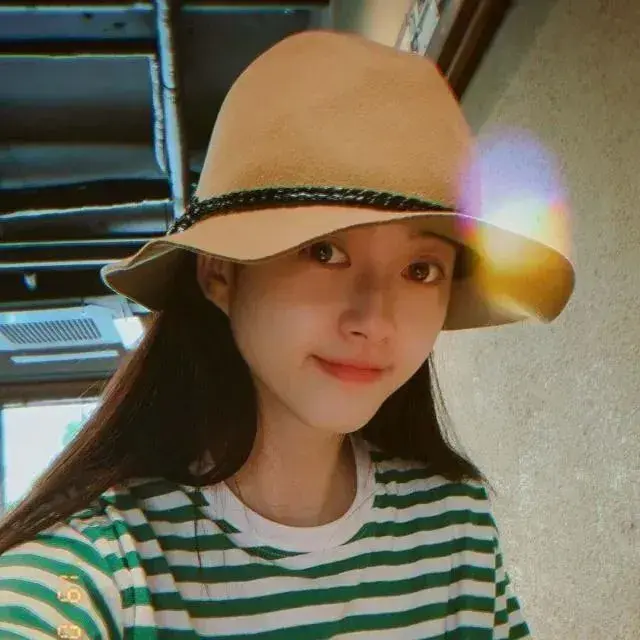 李采潭个人信息，请问这是什么电影（2021年韩国10大“最美女演员”）