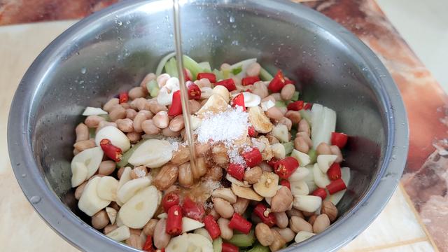 芹菜15种做法，芹菜的做法大全家常（清脆爽口超下饭）