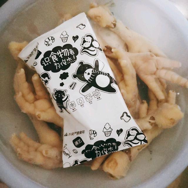 如何做网红鸡爪鸡脚--柠檬百香果鸡爪鸡脚，柠檬鸡脚怎么样做法（的做法+配方）