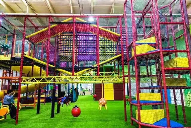 沈阳游乐场，这家2万立方的美式游乐园（沈阳游乐场哪里便宜）