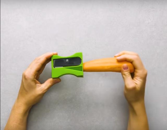 胡萝卜制作简单而又漂亮的花，动动手就能轻易完成