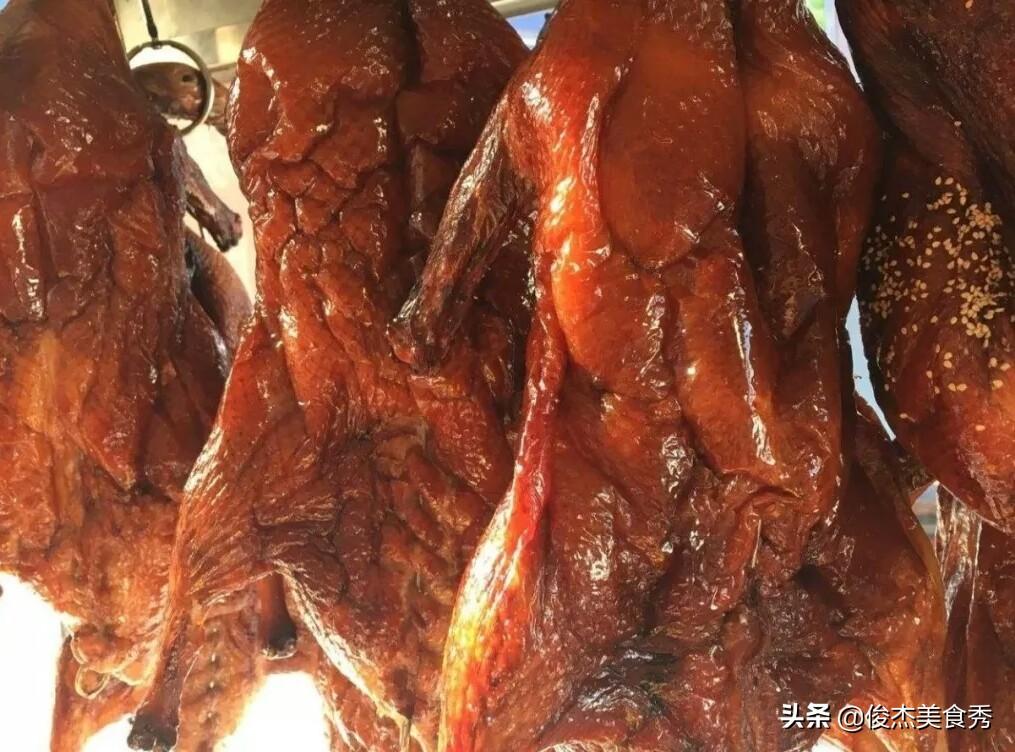 挂炉烤鸭怎么腌制，挂炉烤鸭怎么做（专业烧腊师傅都不愿意透漏的烧鸭烧鹅盐和酱的比例）