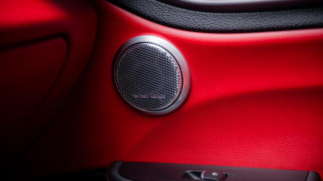 alfa romeo是什么车，alfa是什么品牌（来自意大利的浪漫与激情——阿尔法）