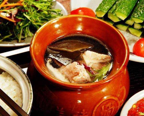 金牛座女和什么星座最配，金牛座女和什么星座最配对（金牛女与这个星座男最般配）