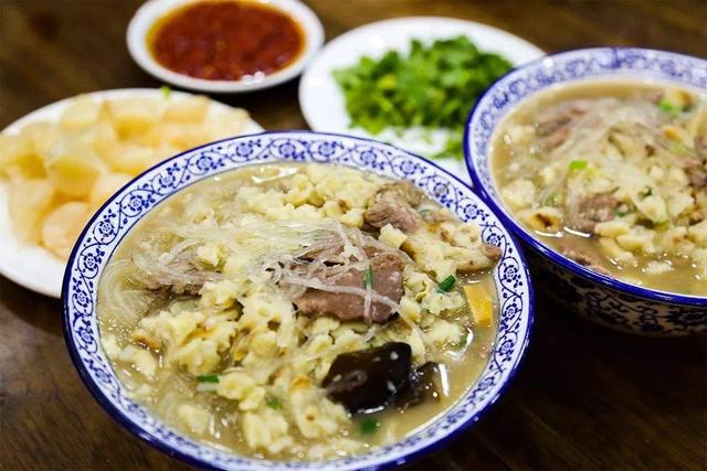 羊肉泡馍做法，陕西羊肉泡馍的做法（他能泡遍全世界—正宗羊肉泡馍技术配方免费分享）