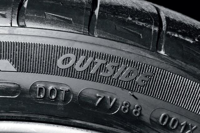 怎样辨别轮胎装反了，怎样辨别轮胎装反了没有（教你区分轮胎正反面）