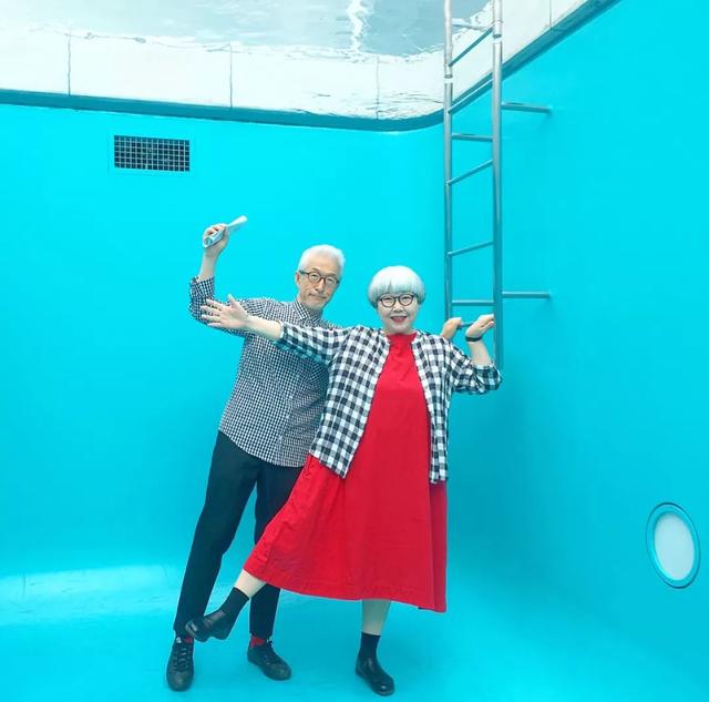 两人相爱到老的网名，相约到老的超霸气情侣网名：冇沵巳足够╭ | 莫名的想念╭微信昵称（牵手看展览吃大餐）