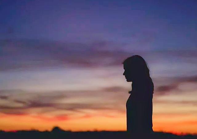 beside怎么读，besides