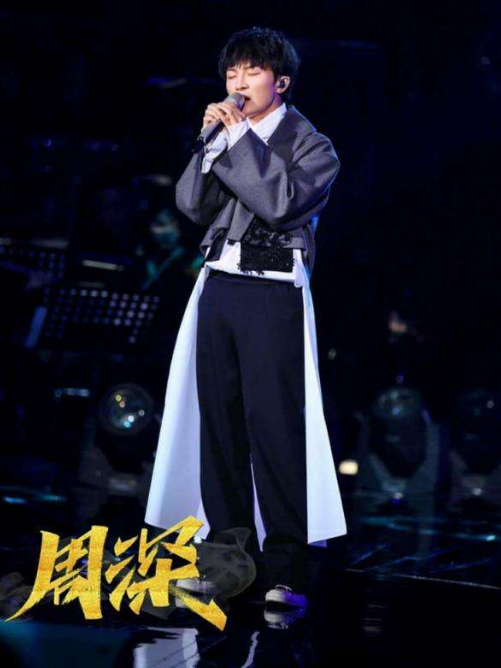 周深身高，你知道有哪些明星很矮但很红（和毛不易站一起后）