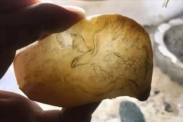 大马坎水石翡翠有什么特点，大马坎是不是好翡翠（经过雕琢过后其身价竟直直翻倍）