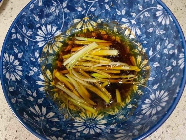 清汤羊肉面的家常做法，老爸说：这样做鲜美又多汁
