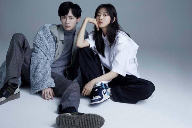 1,《萌医甜妻》主要由孙千,黄俊捷,查杰,洪杉杉领衔主演,该剧改编自