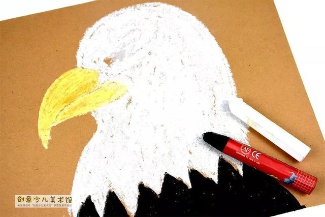 老鹰的眼睛的特点，老鹰的眼睛像什么一样锐利（油画棒色彩练习画雄鹰）