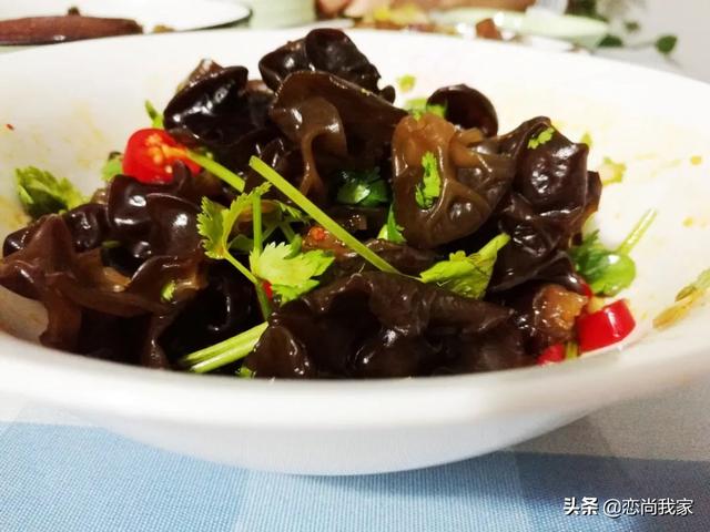 红糖炒汤圆怎么做，糖炒汤圆的怎么做好吃（元宵节家里聚餐这个16个家常菜）