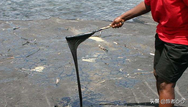 天然沥青湖，沥青湖是怎样形成的（这片湖深不见底却没有水）