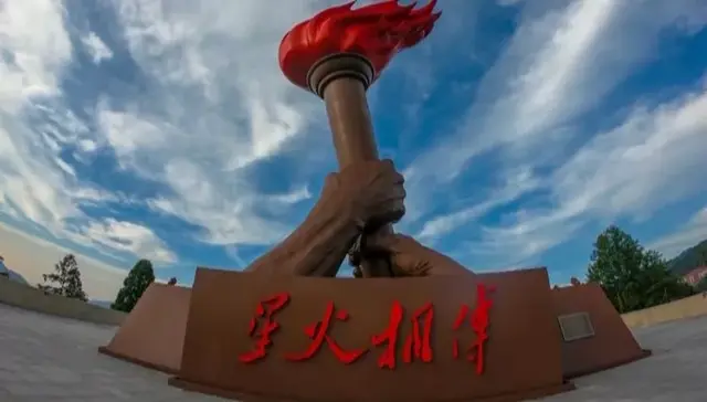 红米饭南瓜汤原唱歌曲，红米饭南瓜汤的歌是什么时候的歌谣（红色记忆中的特殊味道）