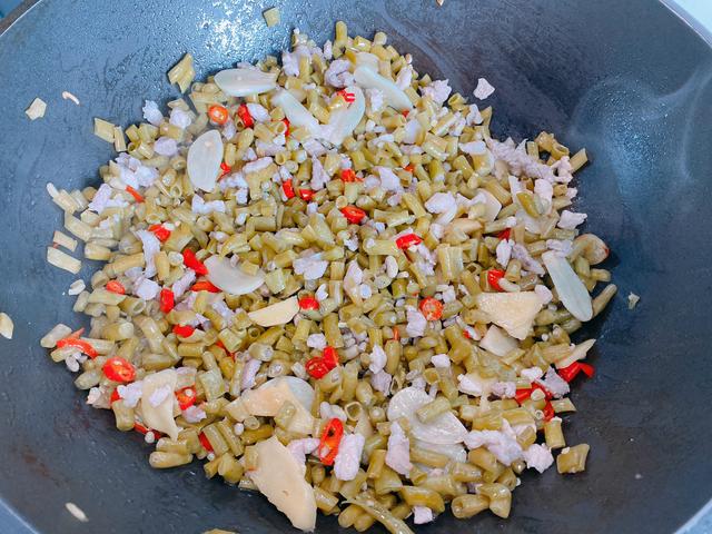 酸豆角的腌制方法，酸豆角腌制方法（想吃酸豆角自己在家做）