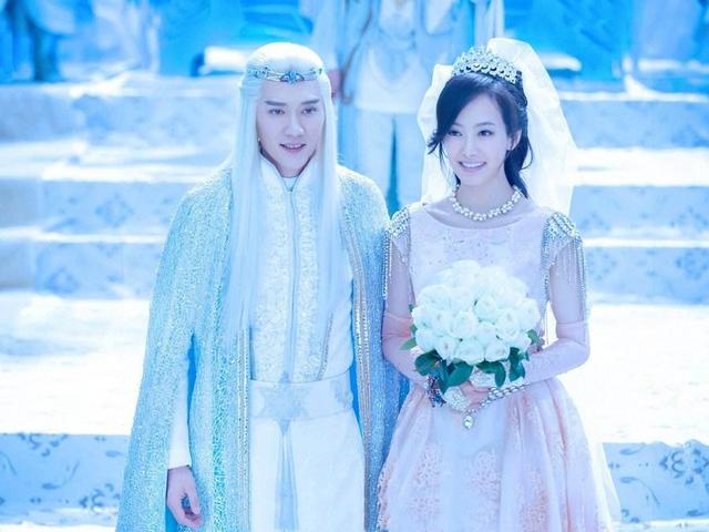 赵丽颖前夫冯绍峰的劲爆情史，和为他做主的女人们