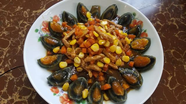 皮蛋怎么做好吃，皮蛋怎么做好吃零基础（做法简单又下饭）