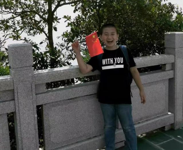 最喜欢的书作文，推荐一个你喜欢的地方四年级作文（“我最喜欢的一本书”之罗湖篇）