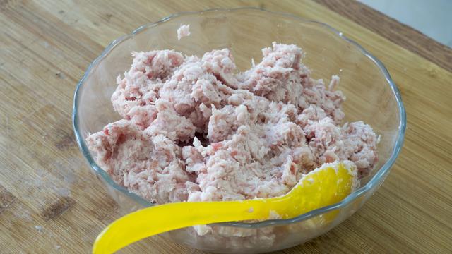 年夜饭怎么做炸货，过年吃的炸货（8道过年必备炸货）