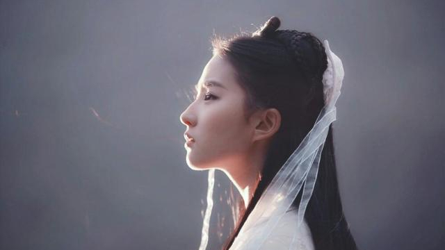 时隔15年,刘亦菲再度出演古装剧,舞扇镜头曝光仍是"仙气十足"