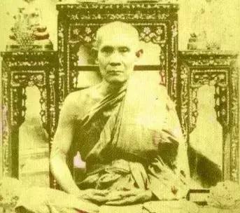 泰国佛牌很灵但是要交换条件，泰国佛牌很灵但是要交换条件是什么（成名。让明星们趋之如鹜的泰国佛牌真的很神奇）