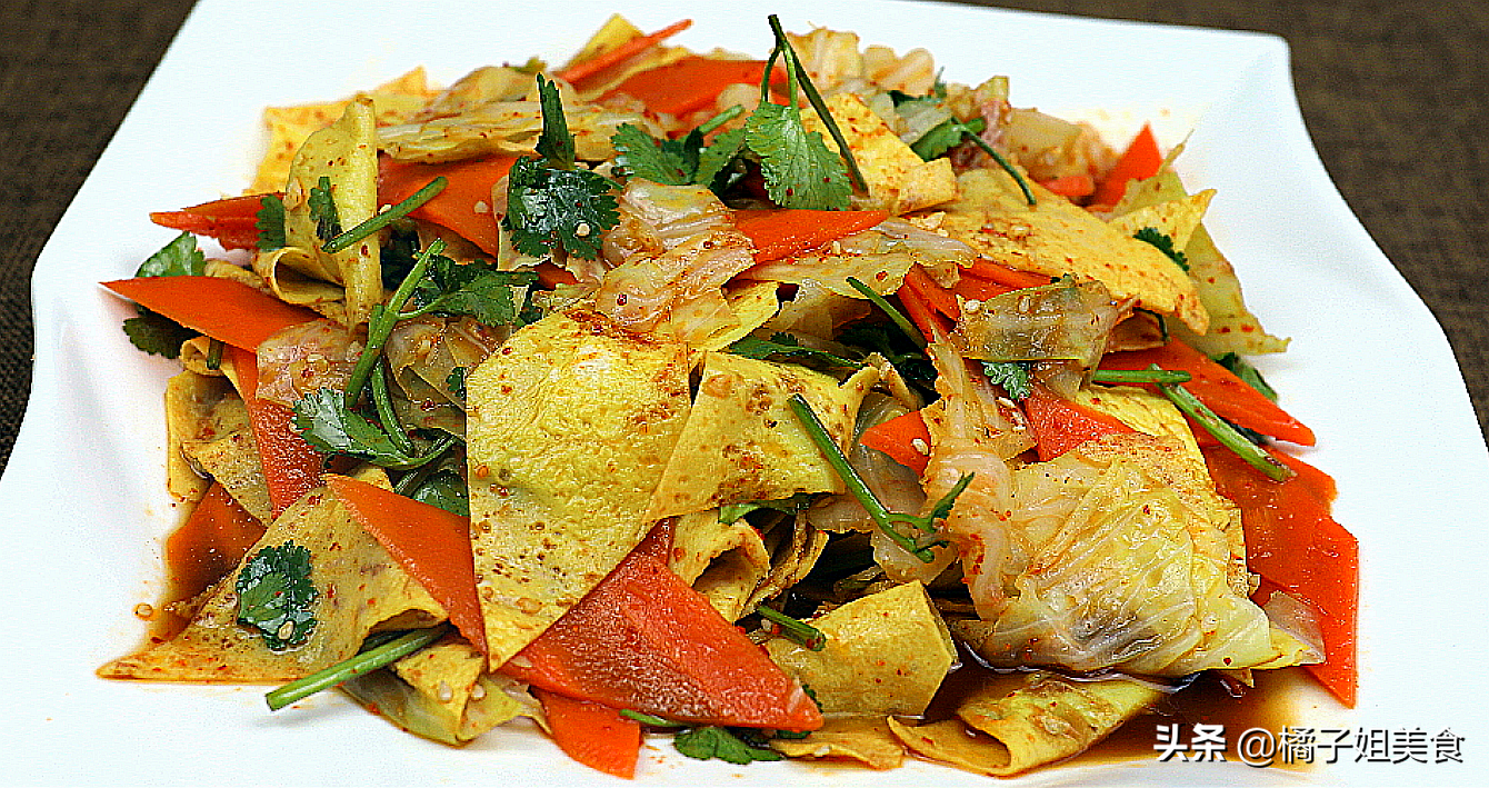 图片[8]-凉拌包菜胡萝卜鸡蛋皮 百吃不腻的下饭菜 简单易学 一看就会-起舞食谱网