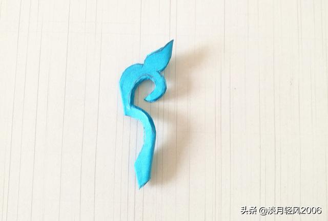 如何用正方形折花，用长方形折花怎么折（一张正方形纸剪出一个简单的团花）