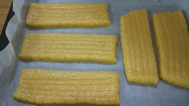 怎样在家做饼干，怎样在家做饼干简单做法（面粉里加2个鸡蛋）