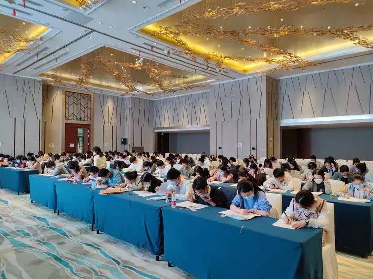 魔法学校职位（魔法高中）