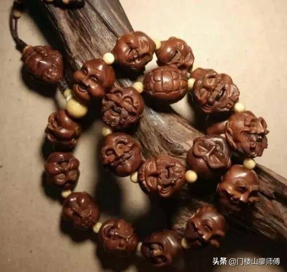 男士带手串十大禁忌，男戴银手链有什么讲究（这才是文玩手串的正确打开广式）