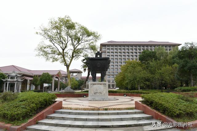 安徽庐江境内汤池小镇的真实情况，安徽庐江境内汤池小镇的真实情况是什么（以旅游业为主的汤池小镇）