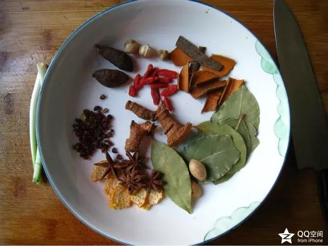 道口烧鸡，烧鸡的制作方法（道口烧鸡多少钱一只）