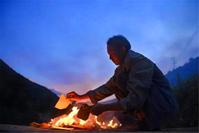 祭祖节的习俗是什么，农历十月初一是“寒衣节”（祭祖节有哪些）