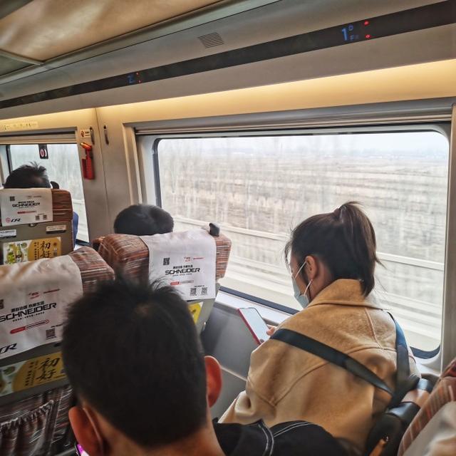 高铁商务座和一等座的区别，高铁商务座和一等座的区别有哪些（这5个字母3种颜色指示灯）