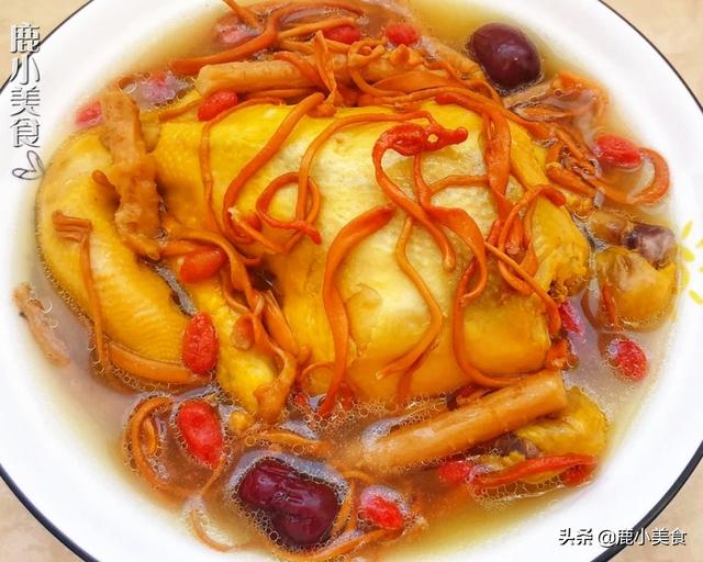 三黄鸡适合煲汤吗，适合煲汤的有哪几种鸡（喝一碗回味整天）