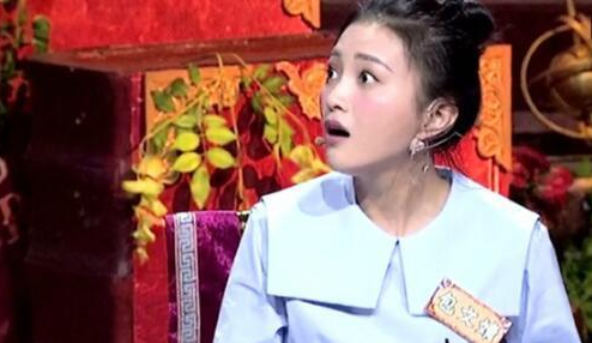 大张伟被戚薇抓中要害，戚薇抓大张伟（包文婧自嘲1加4不会做）