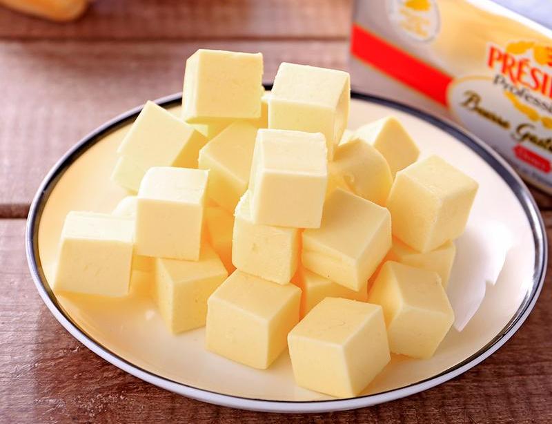 什么是人造奶油，人造奶油是什么做的（外国人常吃的“黄油”）
