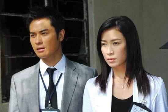 8任女友无缝对接、脚踩多条船，郑嘉颖凭啥能娶到小21岁白富美？