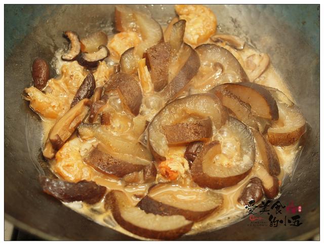 红烧海参正宗做法，红烧海参的家常做法（红烧海参：中秋节家宴露一手）