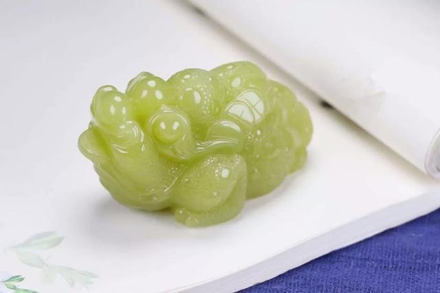 金蟾的寓意是什么，黑色金蟾的寓意是什么（如何在招财届里拥有一席之地）