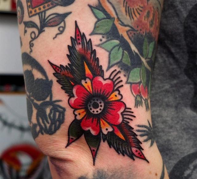 刺青爱人。网名，刺青爱人。微信昵称（欧美纹身图案寓意：old）