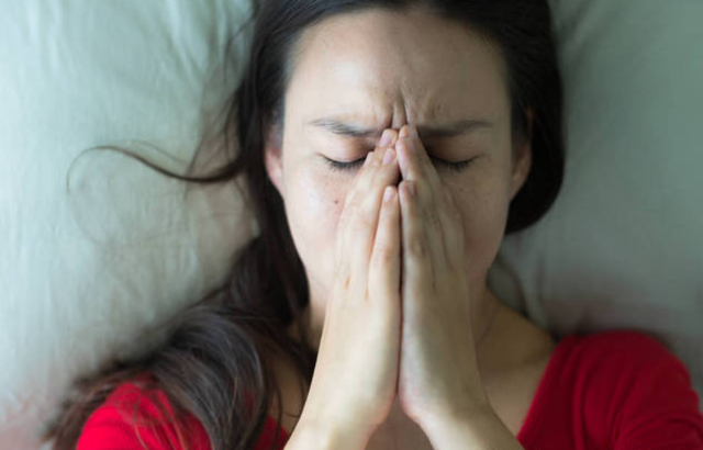 产后如何保养脸部皮肤，产后怎样保养脸部皮肤（帮助宝妈恢复风采）