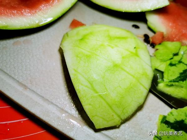西瓜和虾可以同时吃吗，虾跟西瓜能一起吃吗（菜色品种更丰富）