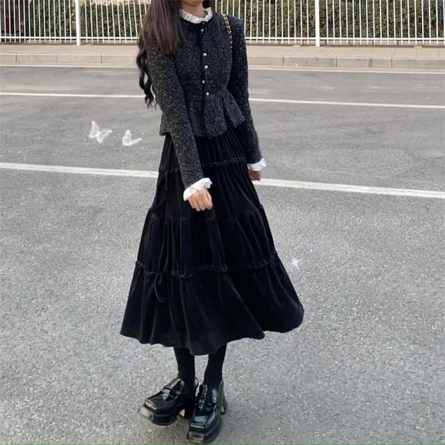 金丝绒百褶裙应该搭配什么上衣，金丝绒百褶裙应该搭配什么上衣好看（学会这三招，穿起来洋气又保暖）