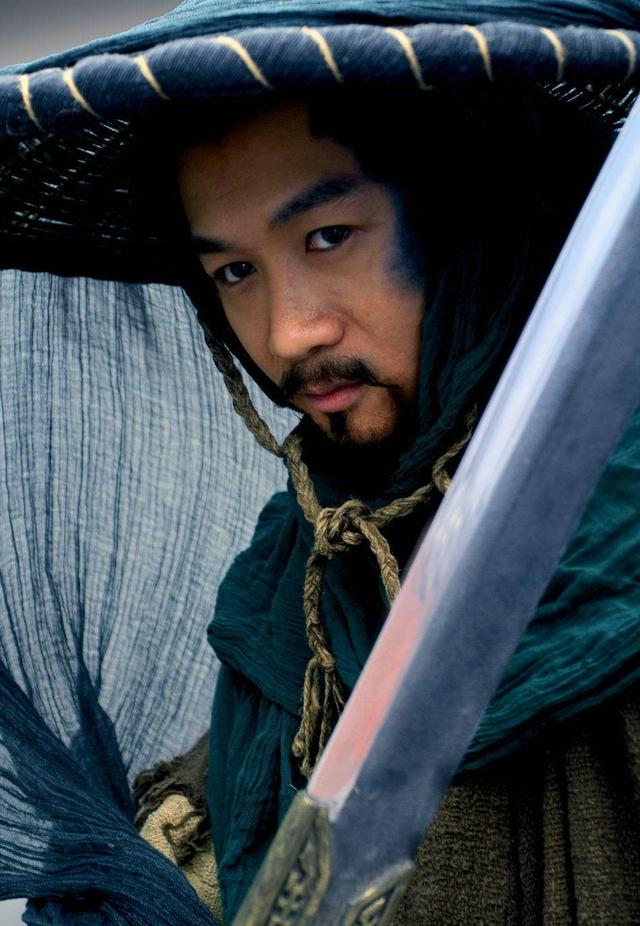 水浒传中杨志的情节性格绰号,水浒传里杨志的绰号是(《水浒传》中杨志