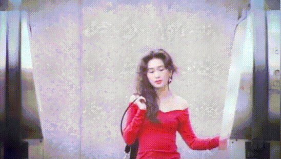 火玫瑰剧情介绍，火玫瑰剧情介绍分集（她演的火玫瑰是演艺生涯中一抹灿烂的光）