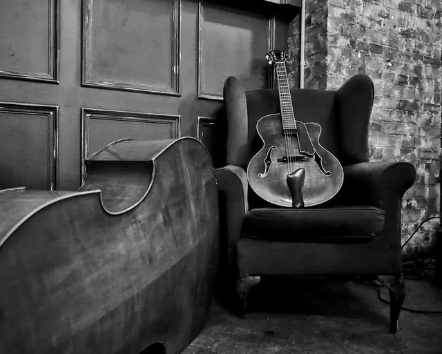 吉他左手正确姿势，如何练习左手（吉他左手按弦技巧，练习方法）