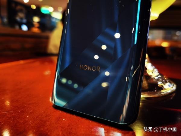 荣耀x10手机参数，荣耀x10max手机参数配置详情（我为什么只给这款手机打90分）